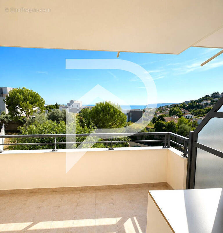 Appartement à MARSEILLE-15E