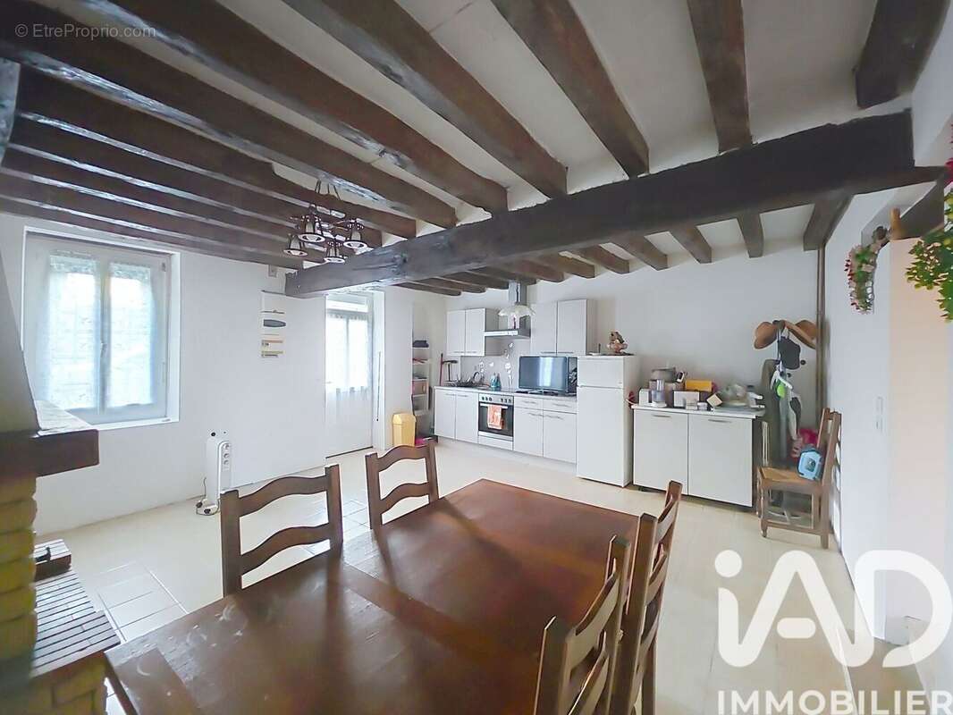 Maison 40 m² à Coullons  - photo 5