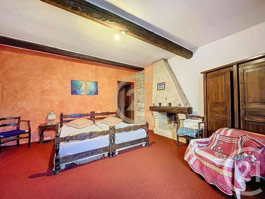 Maison 281 m² à Remoulins  - photo 7
