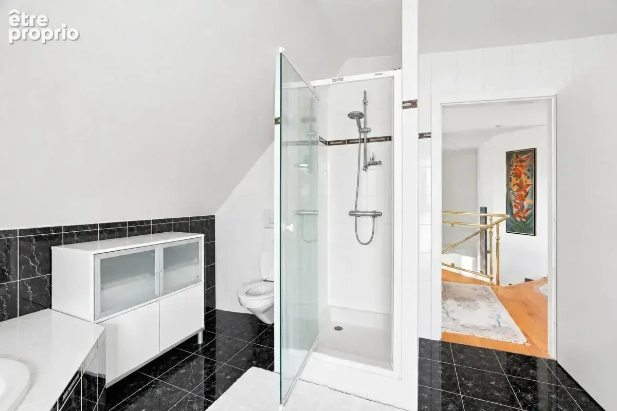 Villa d’architecte - 240 m² - piscine intérieure - - photo 17