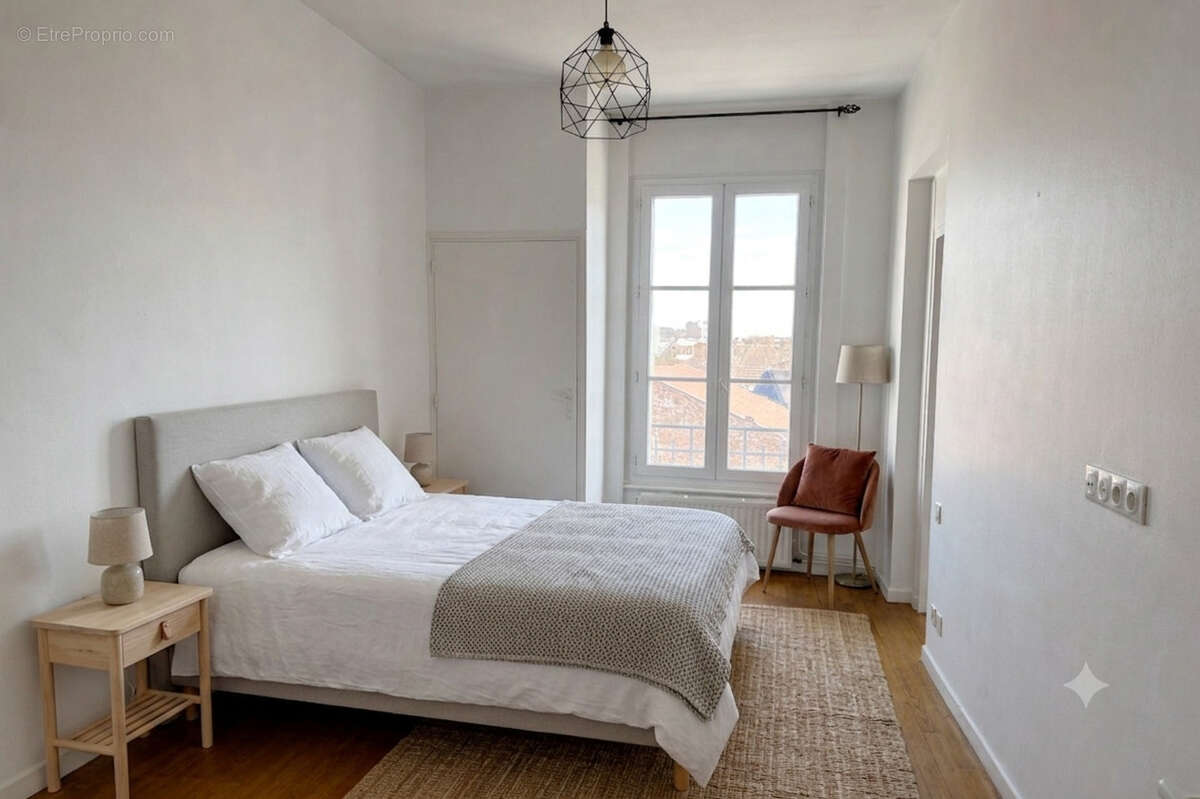 Appartement à SAINT-ETIENNE