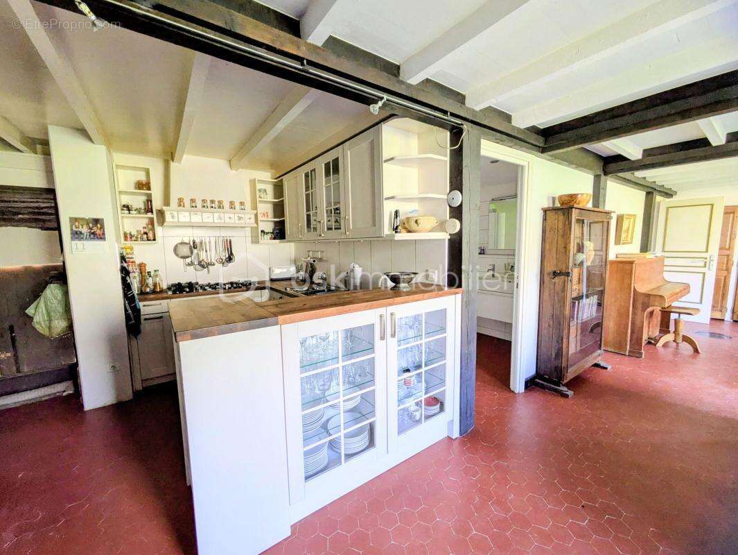 Maison à ENTRECASTEAUX