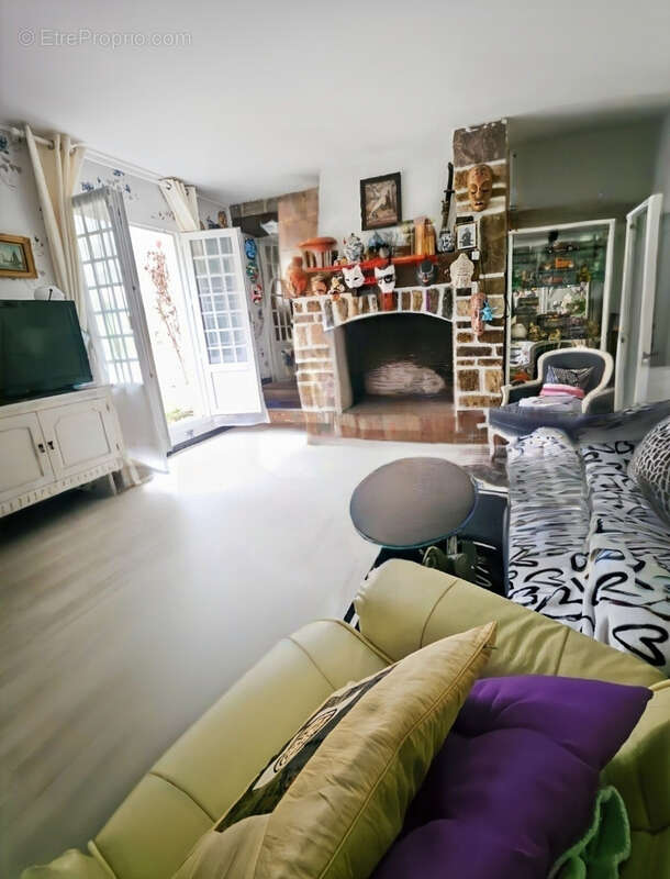 VIAGER OCCUPE - 1 Tête - Homme 74 ans -  Maison la campagne à la ville - photo 3