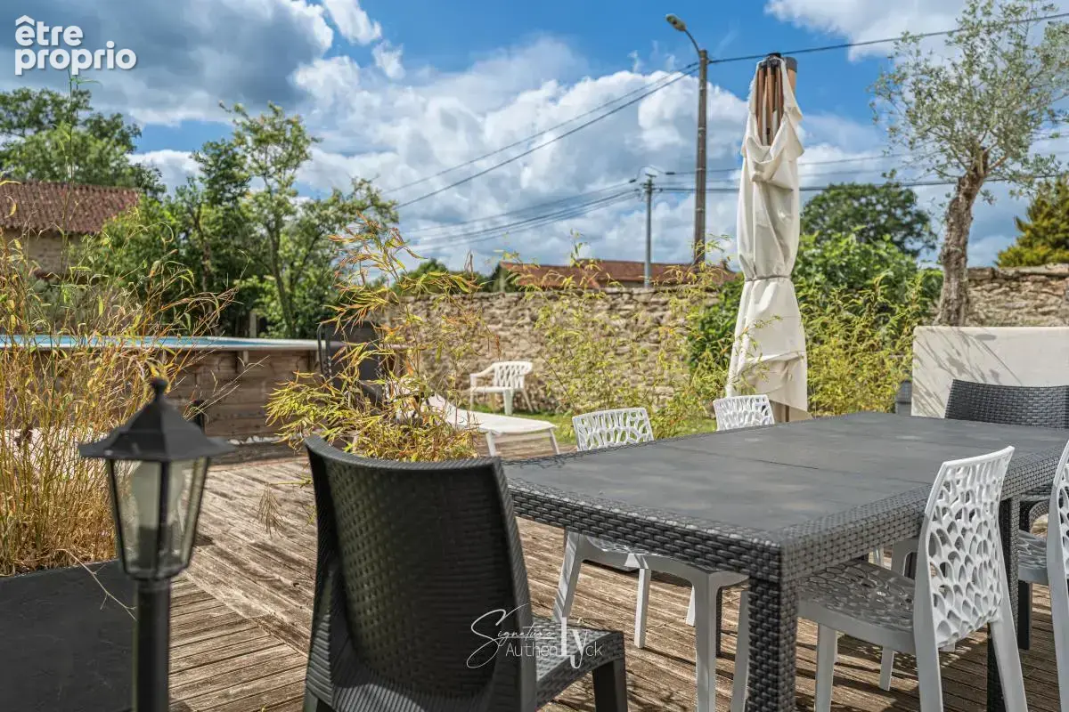 Maison 289 m² à Saint-Gence  - photo 13