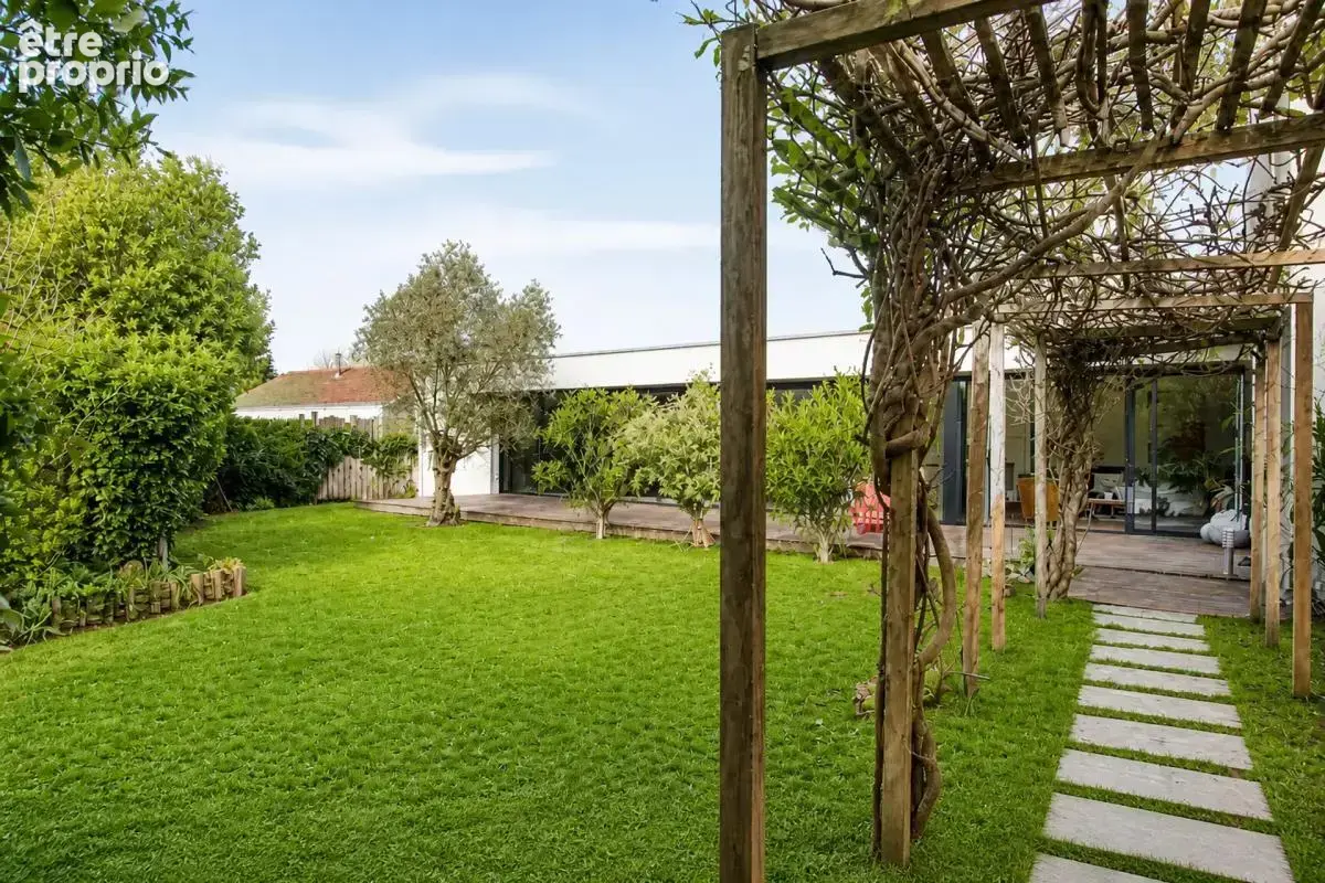 Maison de 7 pièces de 260 m² à Saint-Sébastien - photo 17