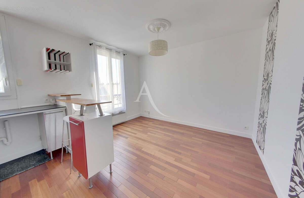 Appartement Ménilmontant 2 pièce(s)  25.53 m² - photo 2