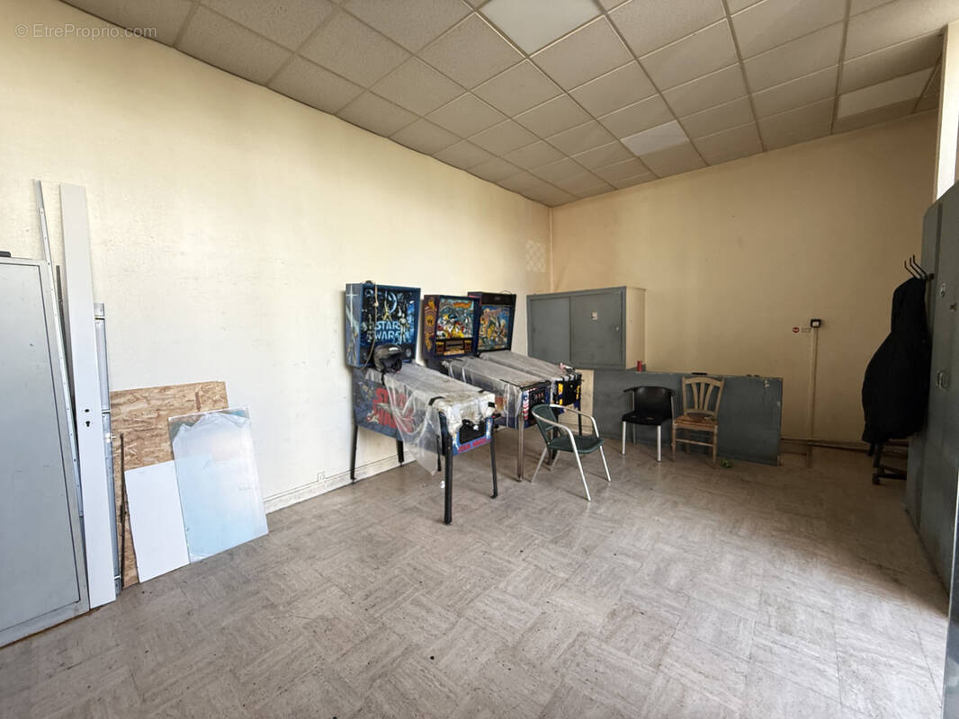 Commerce à PARIS-19E