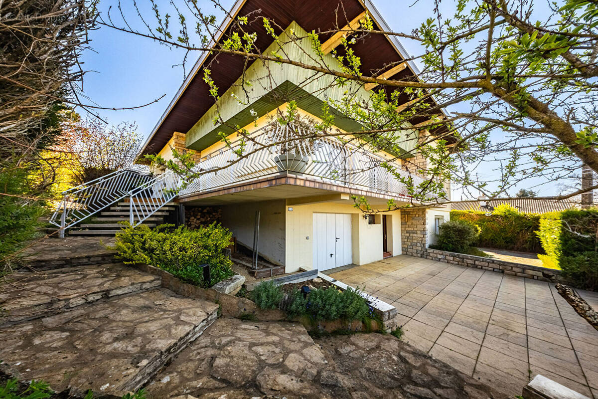 Maison à BELLENEUVE