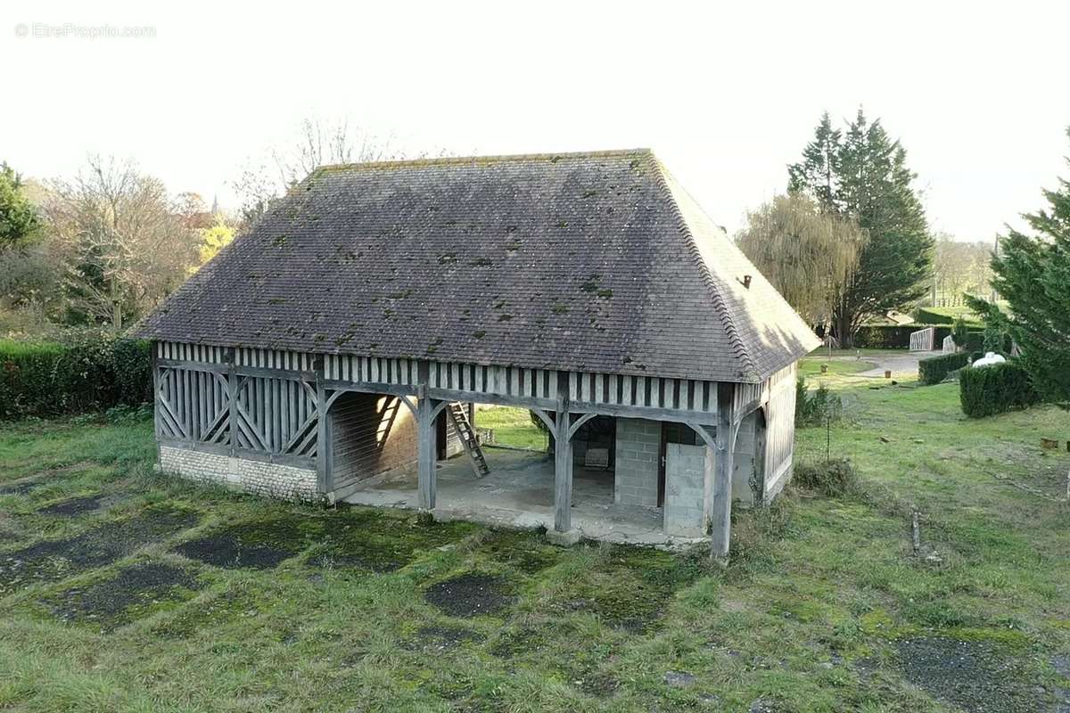 Maison à SAINT-PIERRE-SUR-DIVES