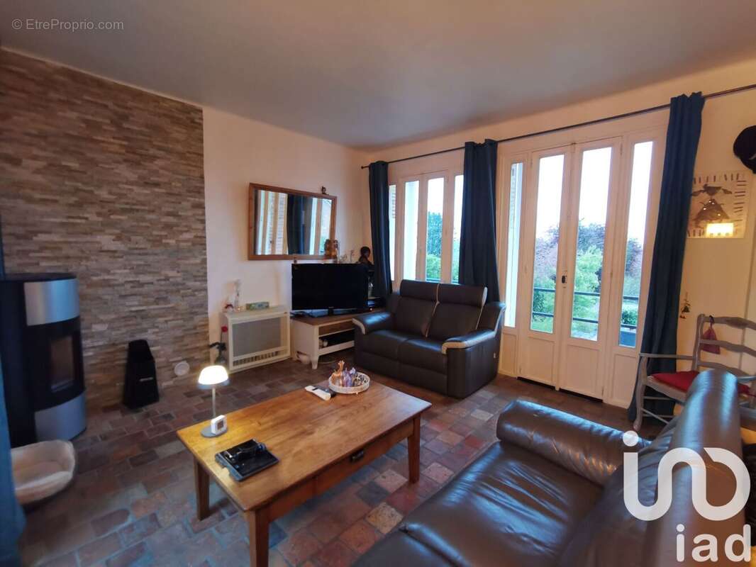 Photo 2 - Maison à SAINT-PIERRE-DU-PERRAY