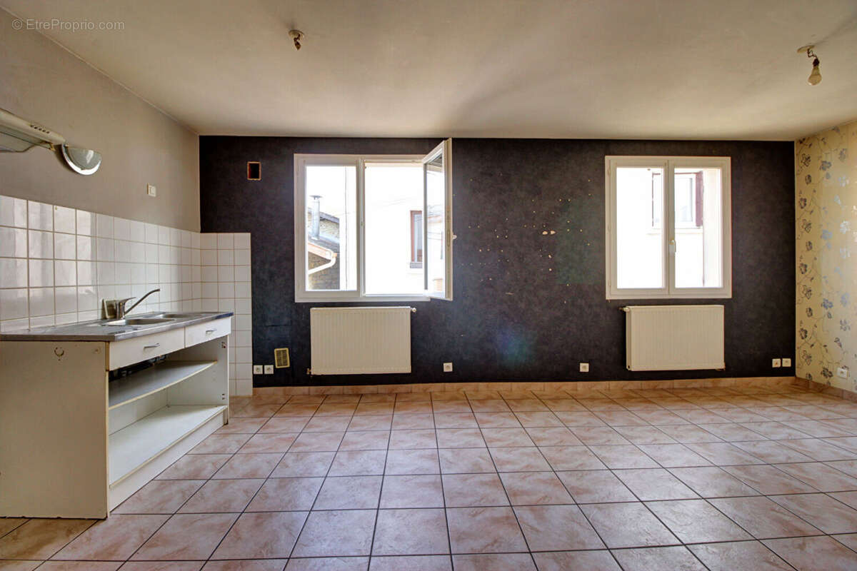 Maison à AMBERIEU-EN-BUGEY