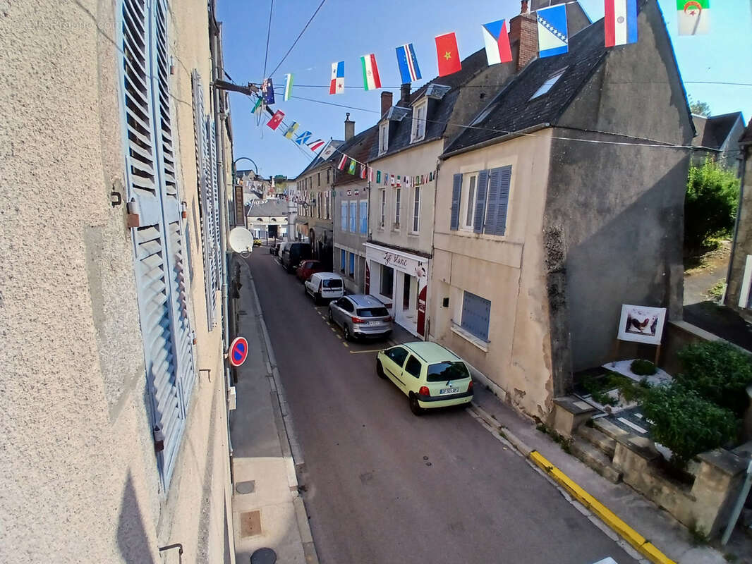 Lormes centre ville, maison de caractère avec 4 chambres et cour. Morvan. - photo 19