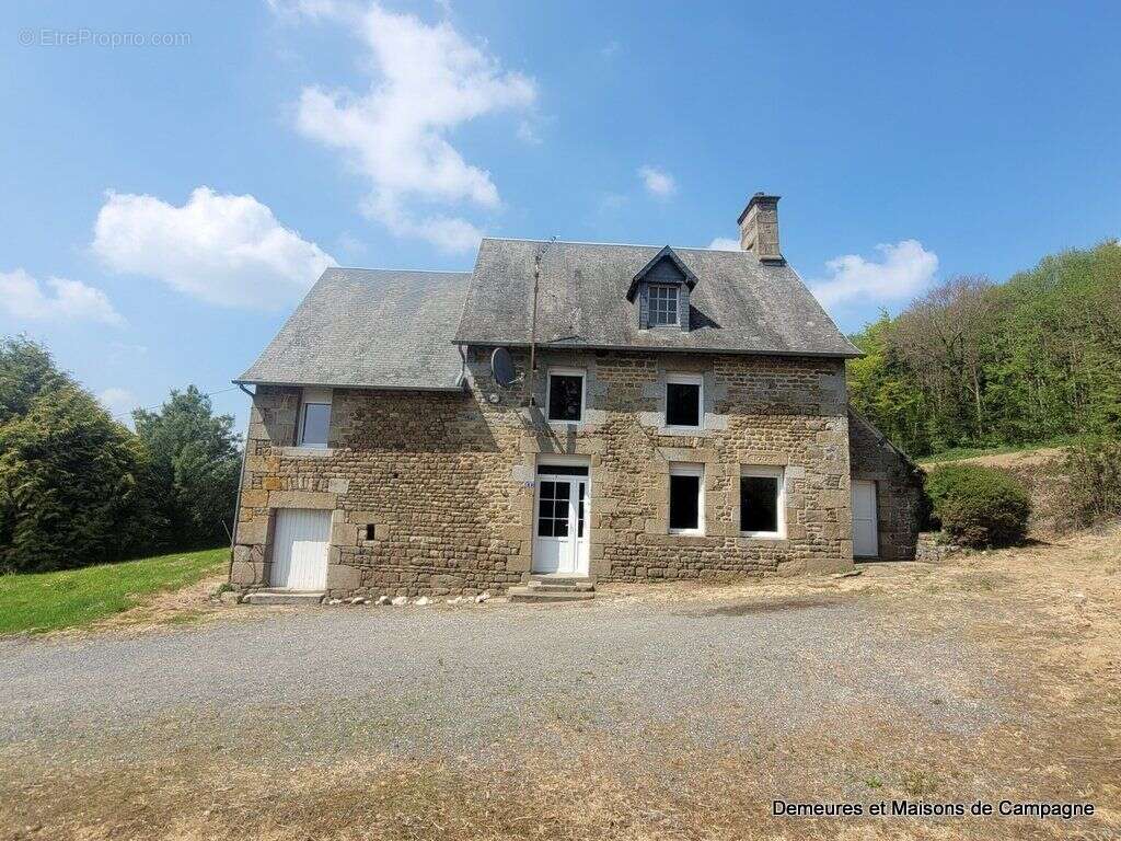 Maison à SAINT-POIS
