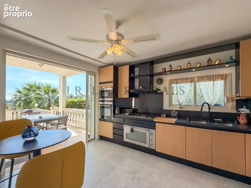 Villa avec vue mer panoramique et piscine à débordement - photo 14