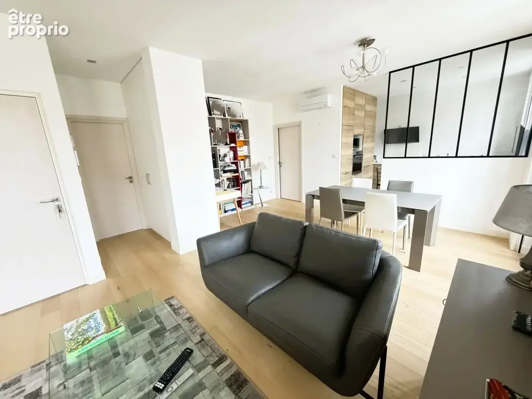 Vichy plan d'eau-elegant duplex 114 m2 entierement renove - photo 4