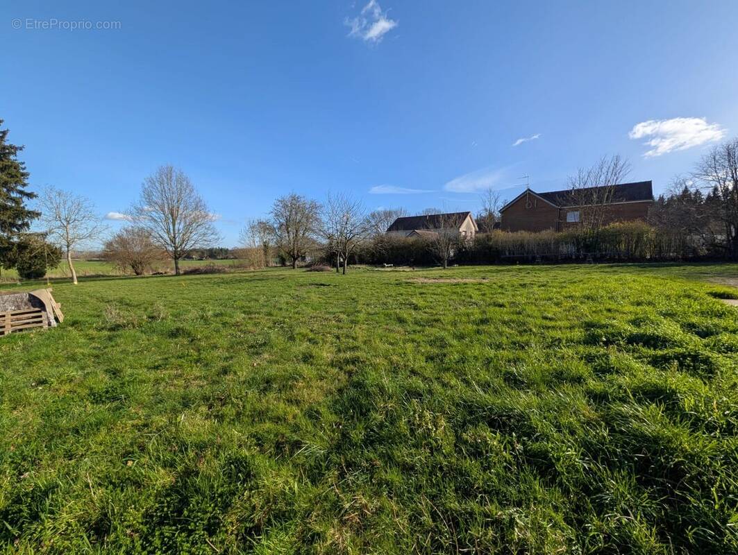 Terrain à LA QUEUE-LES-YVELINES
