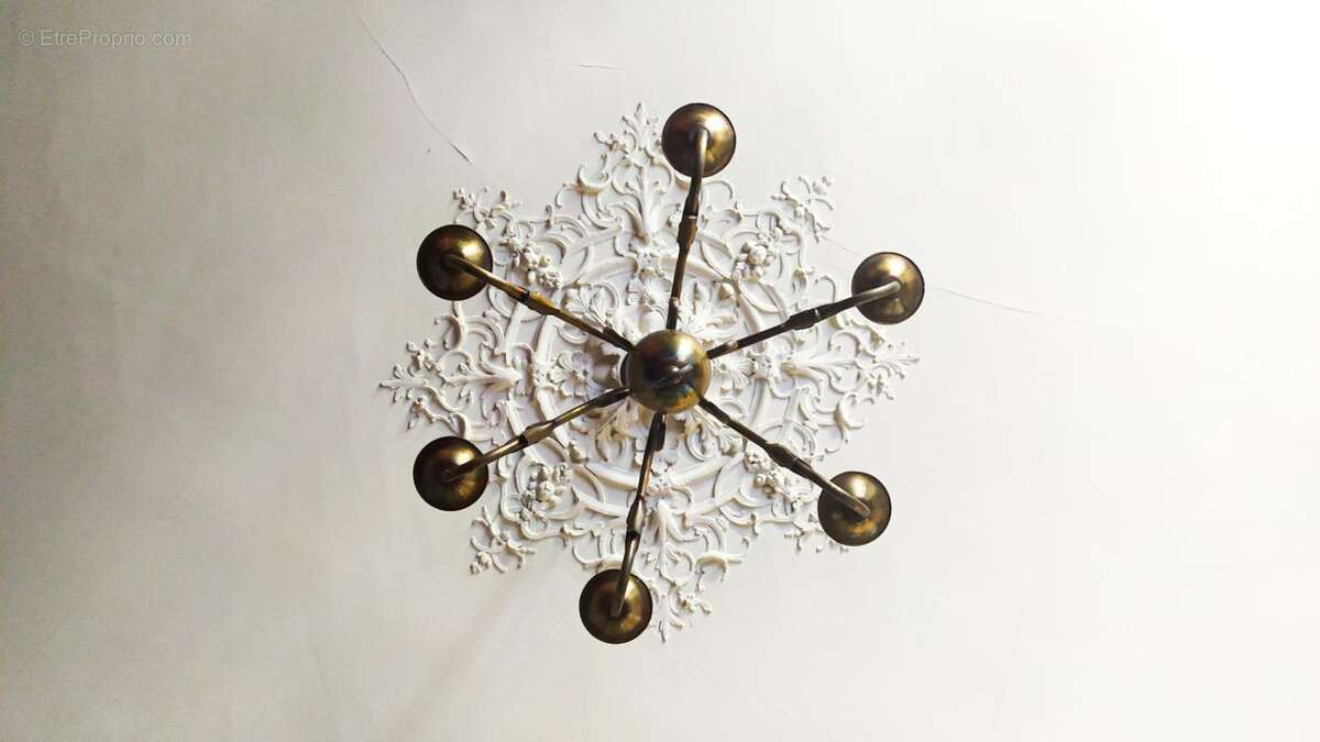 Maison à SAINT-ETIENNE-DU-ROUVRAY