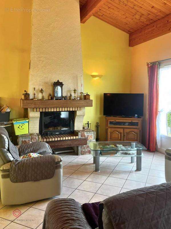 Maison à BELVEZE-DU-RAZES