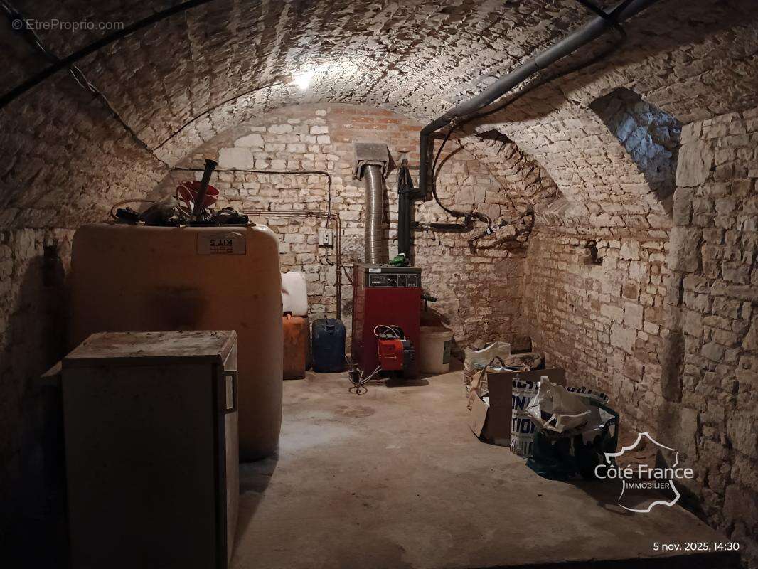 Maison à MONTIGNY-LE-FRANC