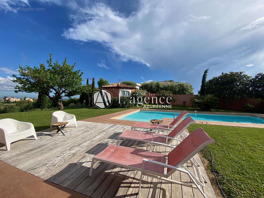 Maison à CAGNES-SUR-MER