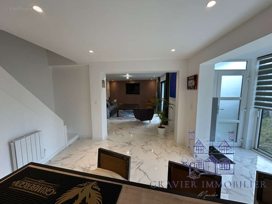 Maison à BRETTEVILLE-SUR-AY