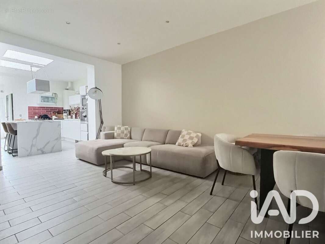 Maison 86 m² à Wattrelos  - photo 5