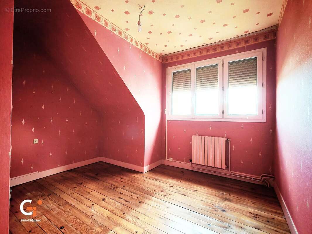 Maison à SAINT-ETIENNE-DU-ROUVRAY