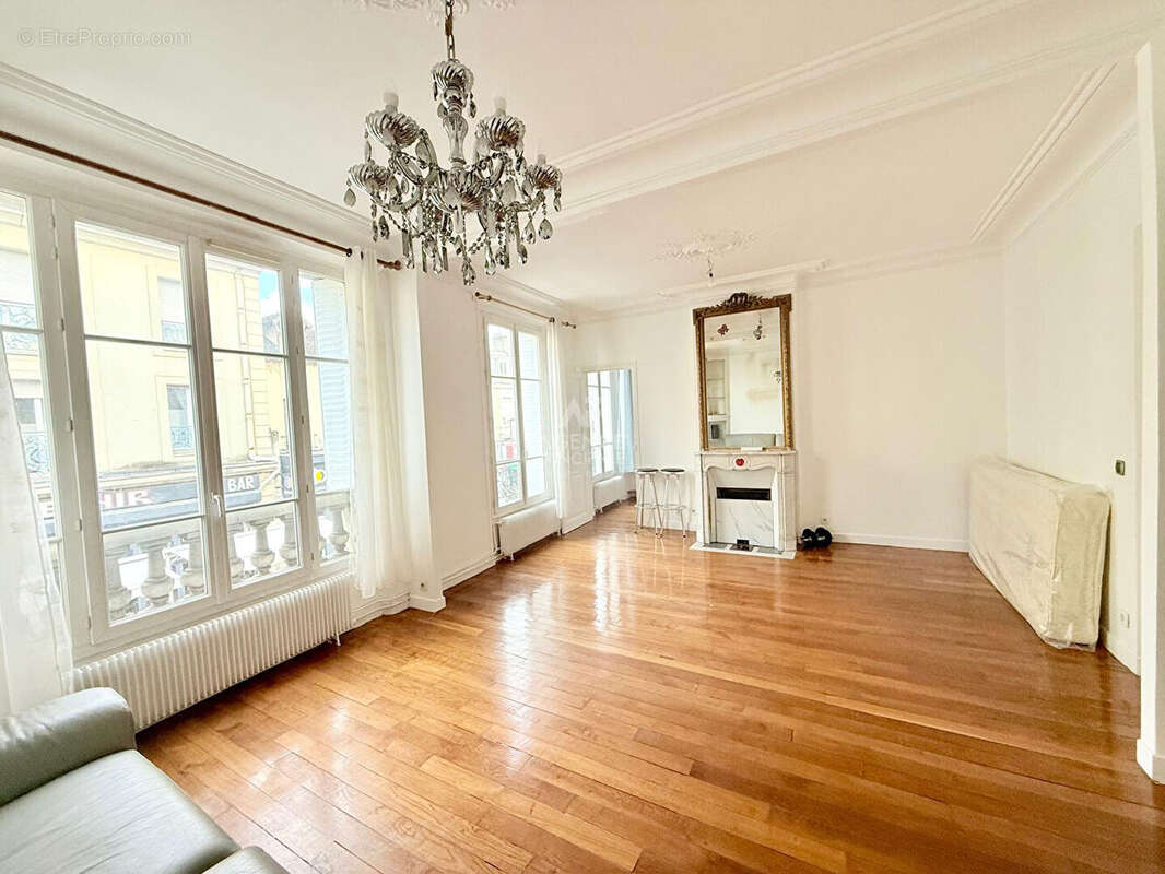 Appartement à HOUILLES