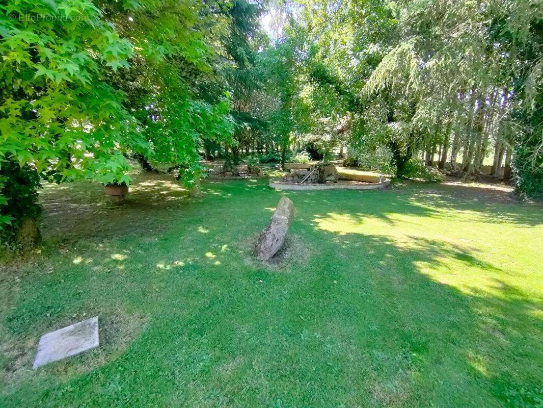 Maison à SAINT-MARTIN-DES-TILLEULS