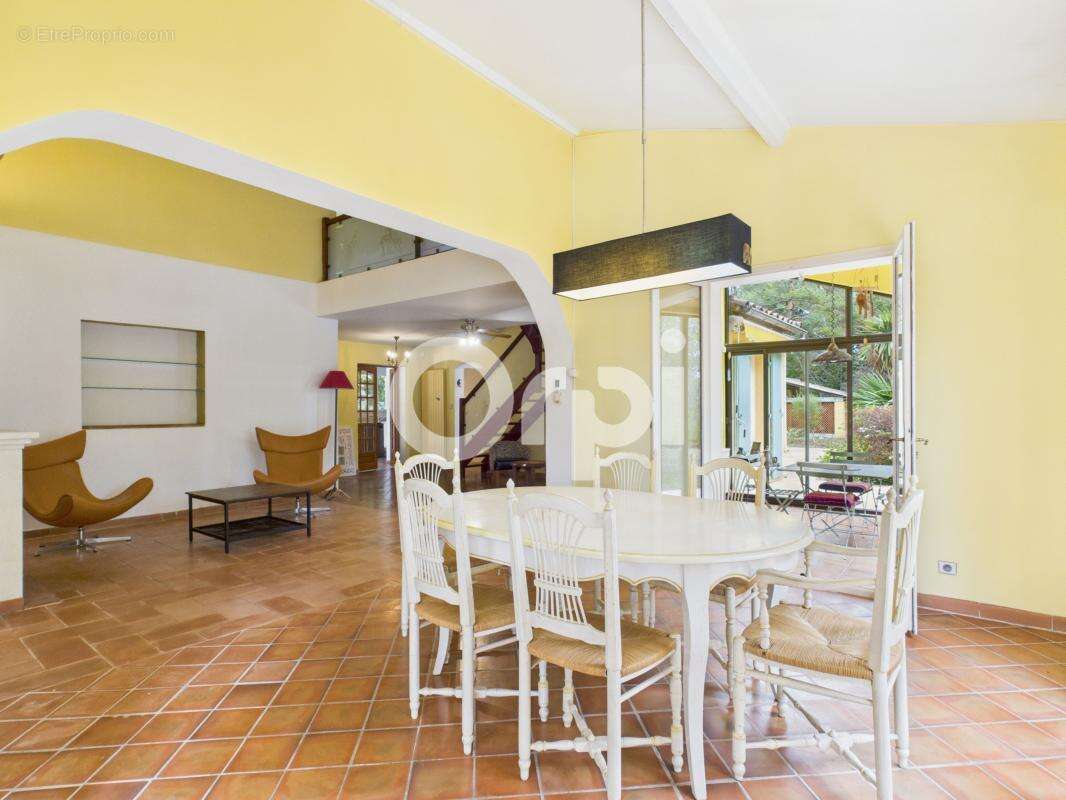 Maison à CALLIAN