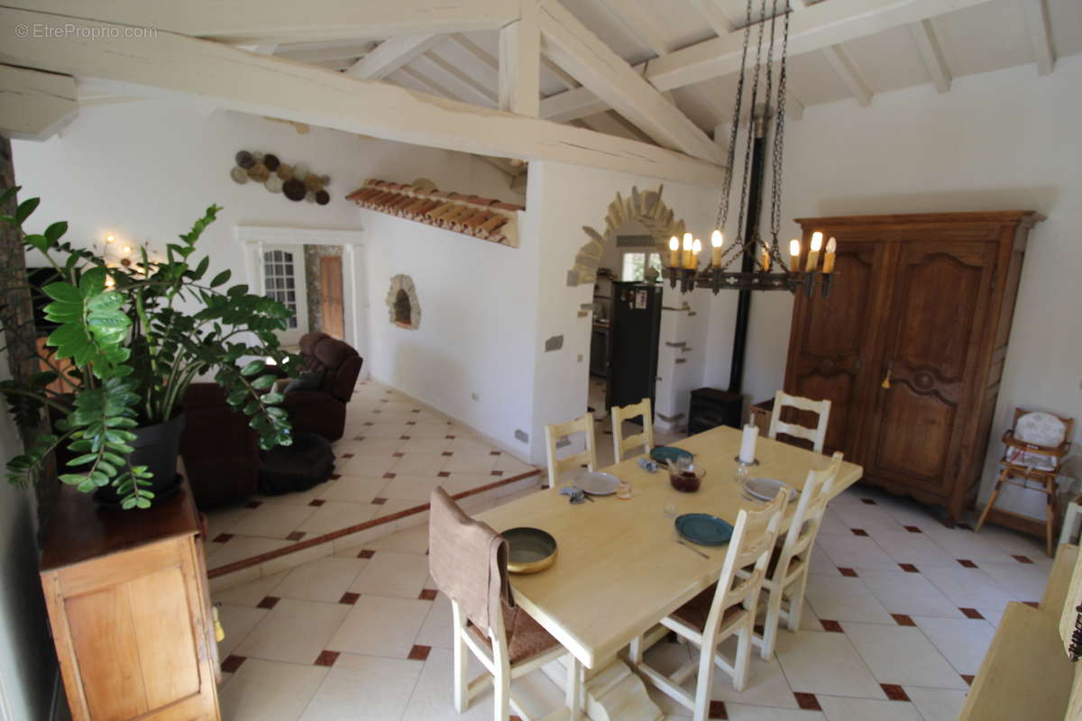 Maison à LEZIGNAN-CORBIERES