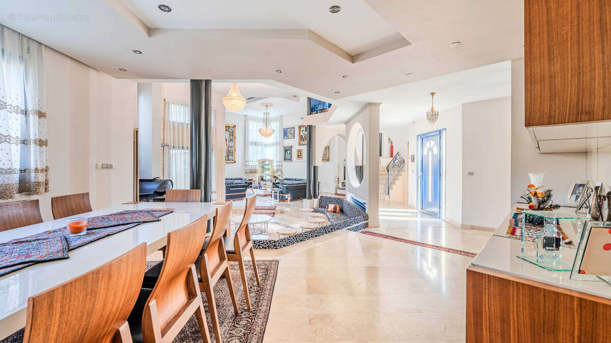 Maison à PRADES-LE-LEZ