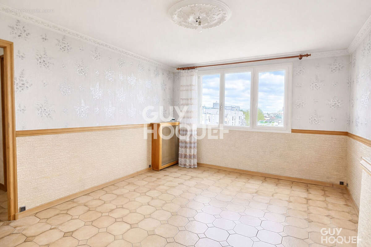 Appartement à AUBERVILLIERS