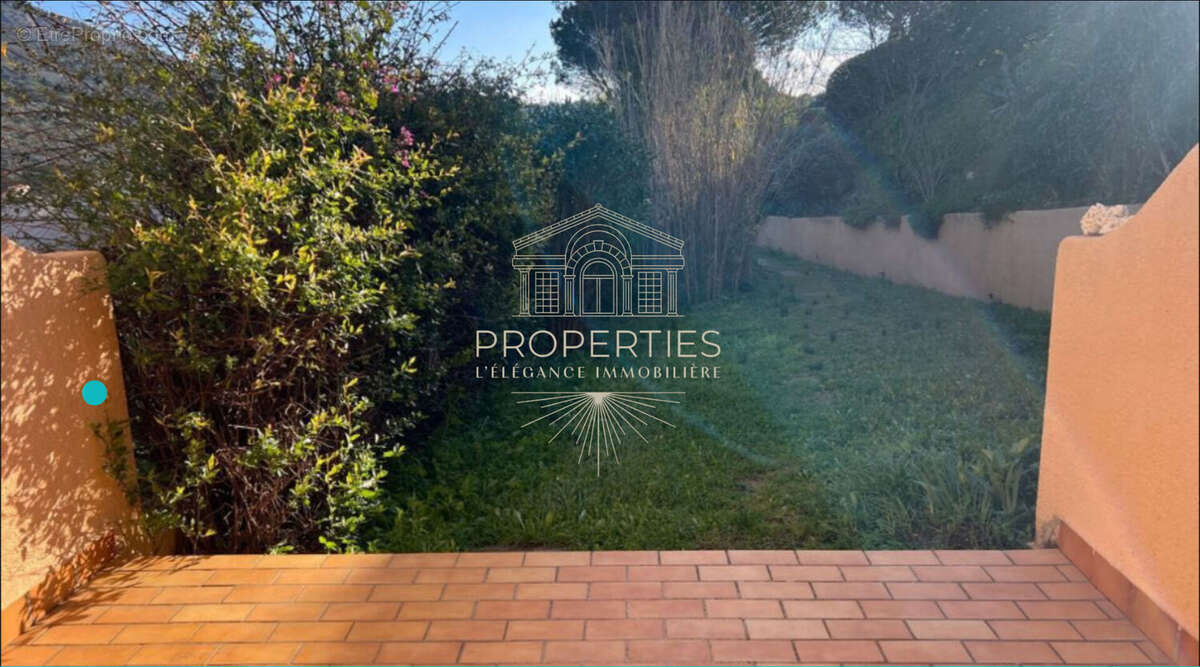 Appartement à BORMES-LES-MIMOSAS
