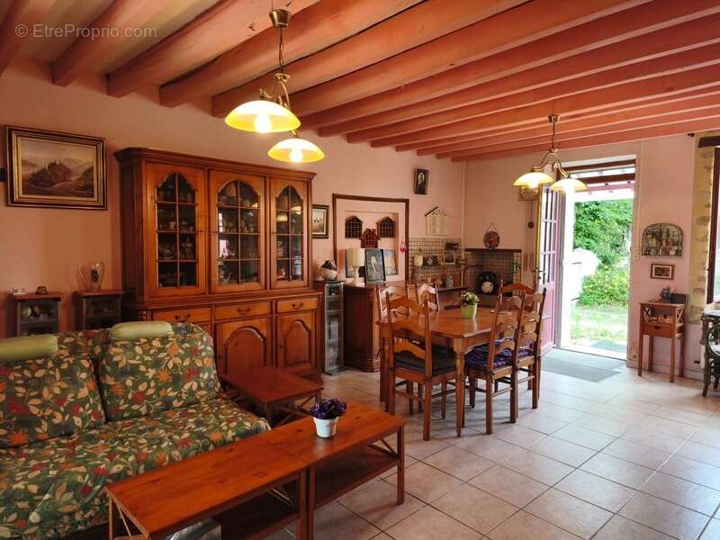 Maison à vendre 5 pièces LA CHAPELLE BALOUE (23) proche de A20 Limoges Paris - photo 2