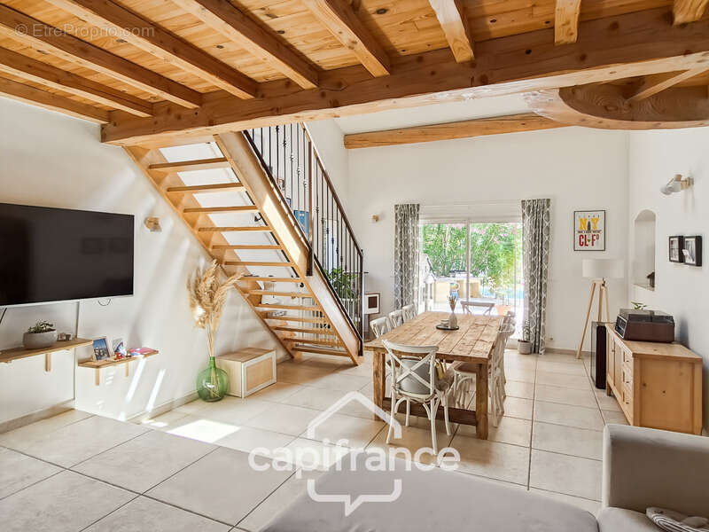 Maison à SAINT-GENIES-DE-COMOLAS