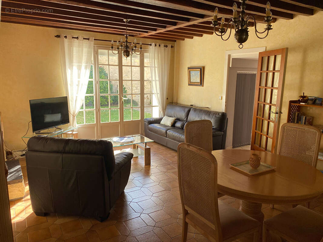 Maison à LE MESNIL-EN-THELLE