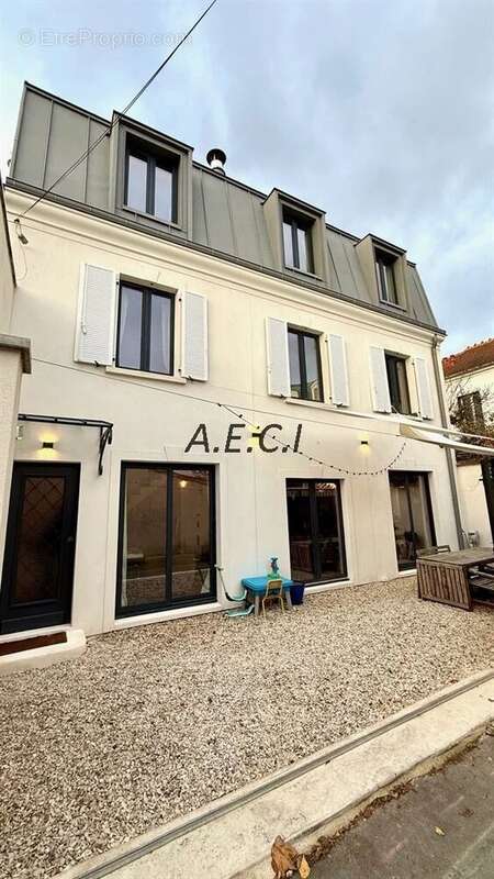 Maison à ASNIERES-SUR-SEINE