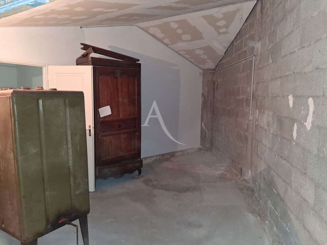 Maison à LA GRIPPERIE-SAINT-SYMPHORIEN