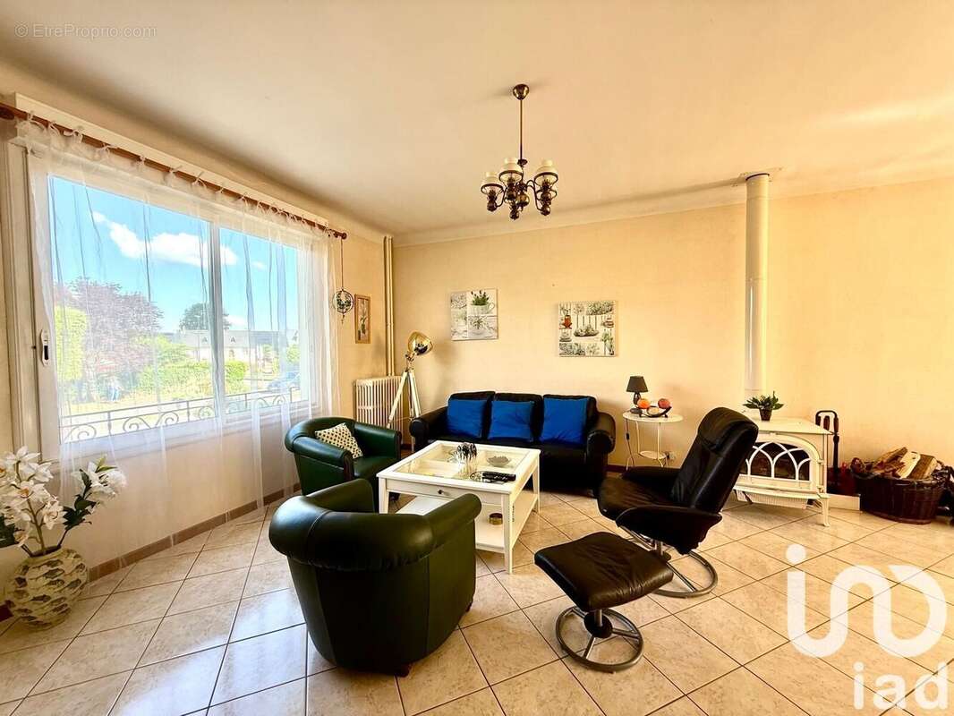 Photo 2 - Maison à CHARTRES-DE-BRETAGNE