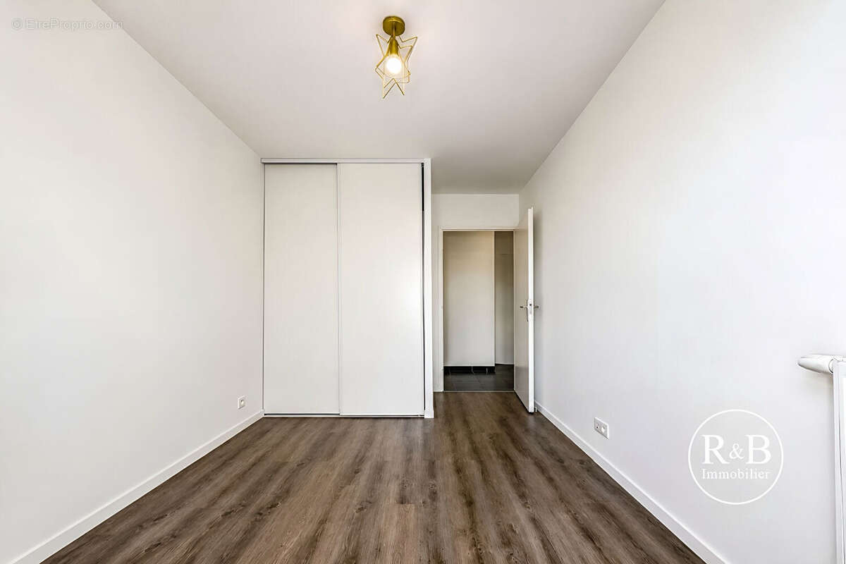 Appartement à VILLEPREUX