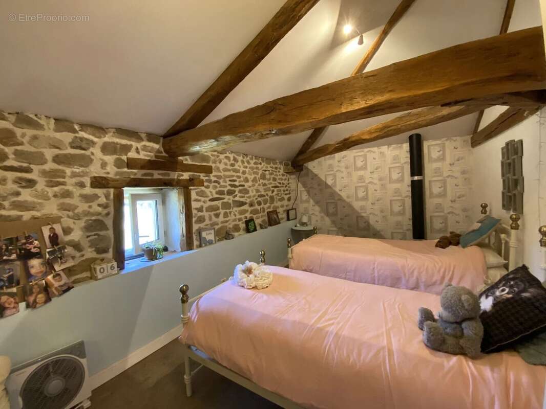 Jolie maison de campagne avec un grand jardin et de belles dépendances - photo 8