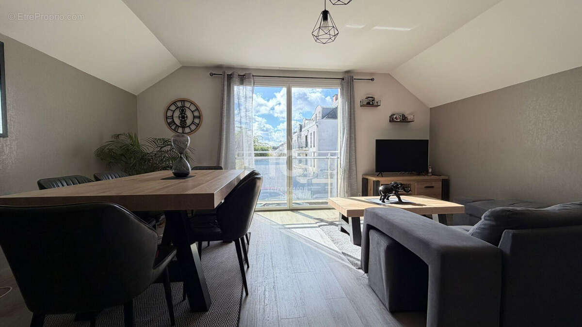 Appartement à SAINT-SEBASTIEN-SUR-LOIRE