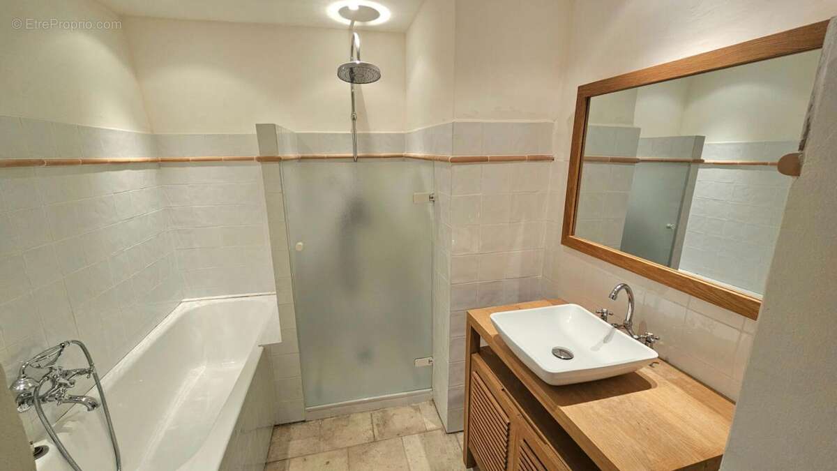 Opportunité exceptionnelle pour investisseurs : grande maison avec terrasse - photo 5