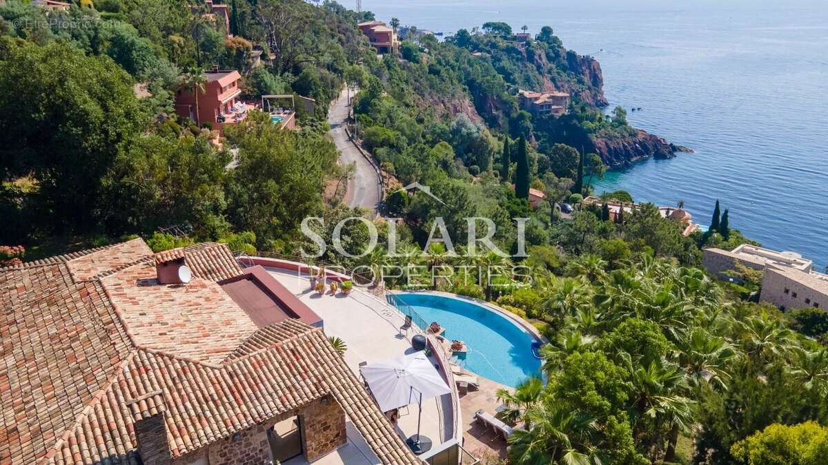 Maison à THEOULE-SUR-MER