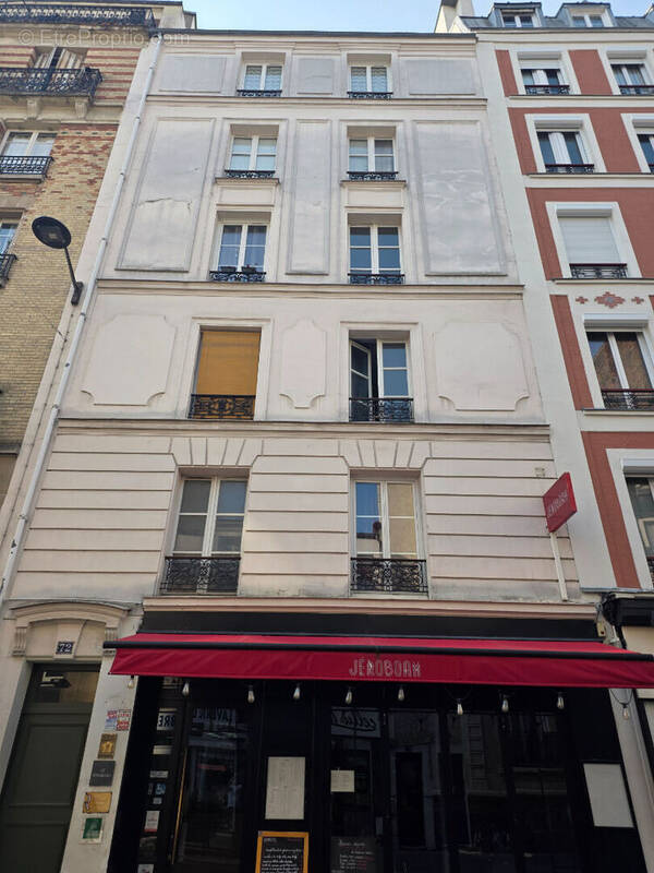Appartement à PARIS-14E