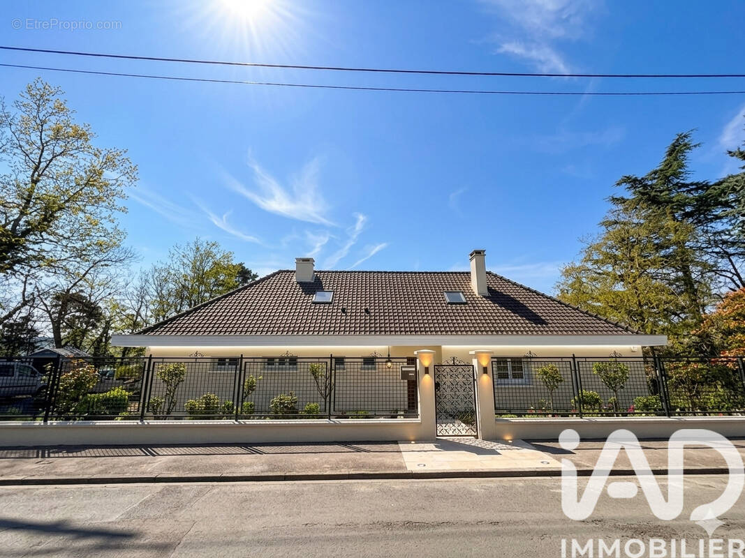 Photo 1 - Maison à LA FERTE-ALAIS