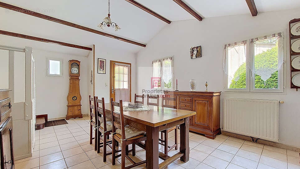 Maison à ROUFFIGNAC-SAINT-CERNIN-DE-REILHAC