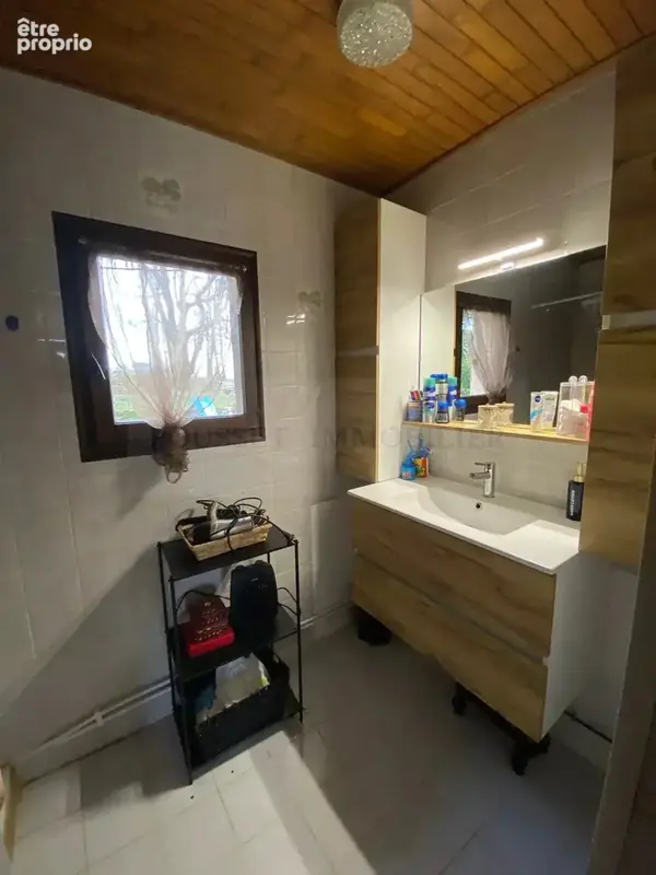 Propriété comprenant deux maisons d’habitation et une grange sur un terrain de de 6 ha environ. Situation dominante avec vue. - photo 12