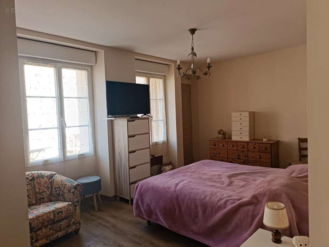 Maison à MONTMORILLON